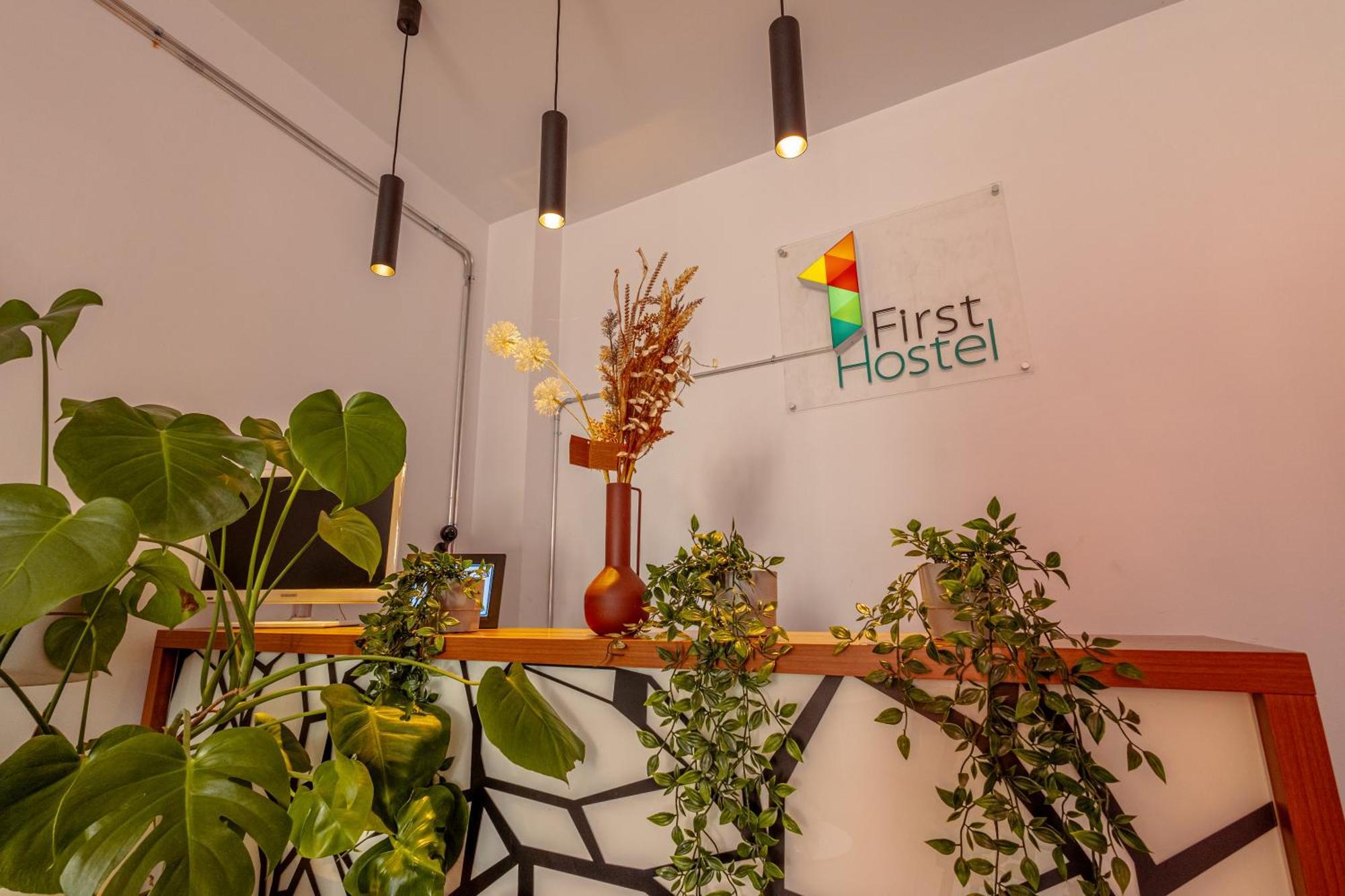 First Hostel Бухарест Экстерьер фото