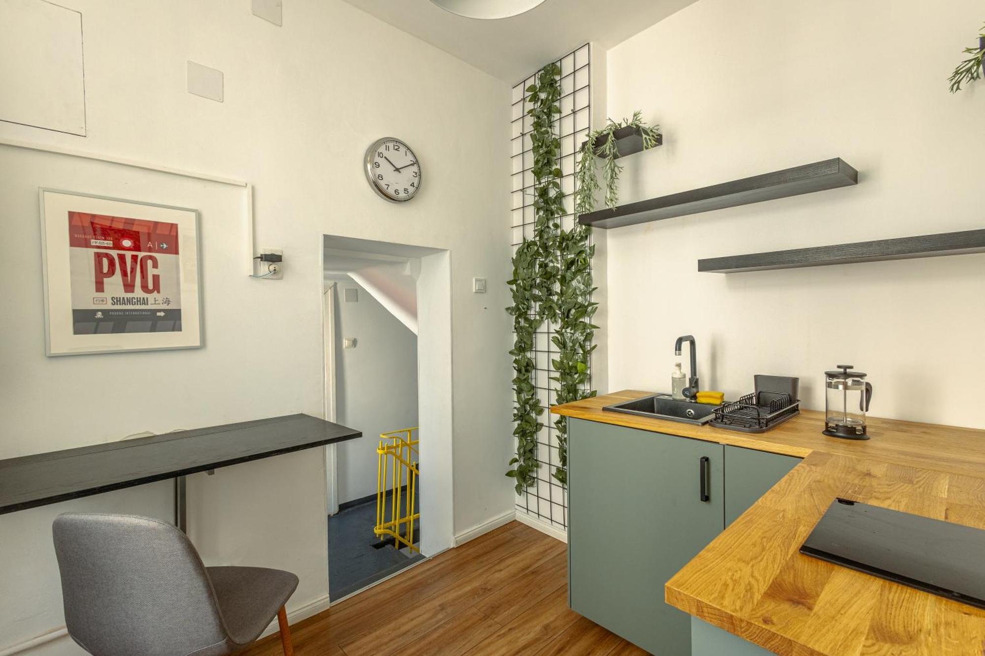 First Hostel Бухарест Экстерьер фото