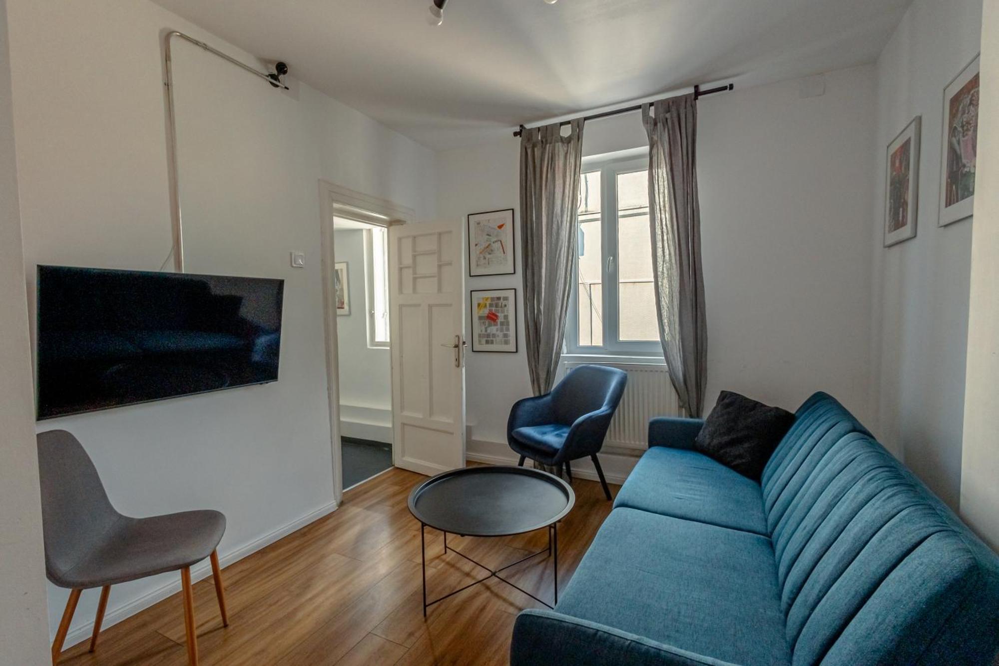 First Hostel Бухарест Экстерьер фото