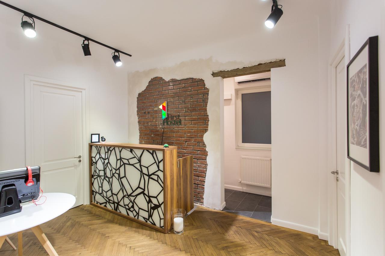 First Hostel Бухарест Экстерьер фото