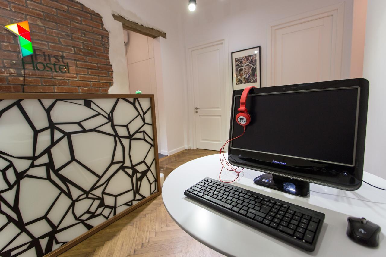 First Hostel Бухарест Экстерьер фото