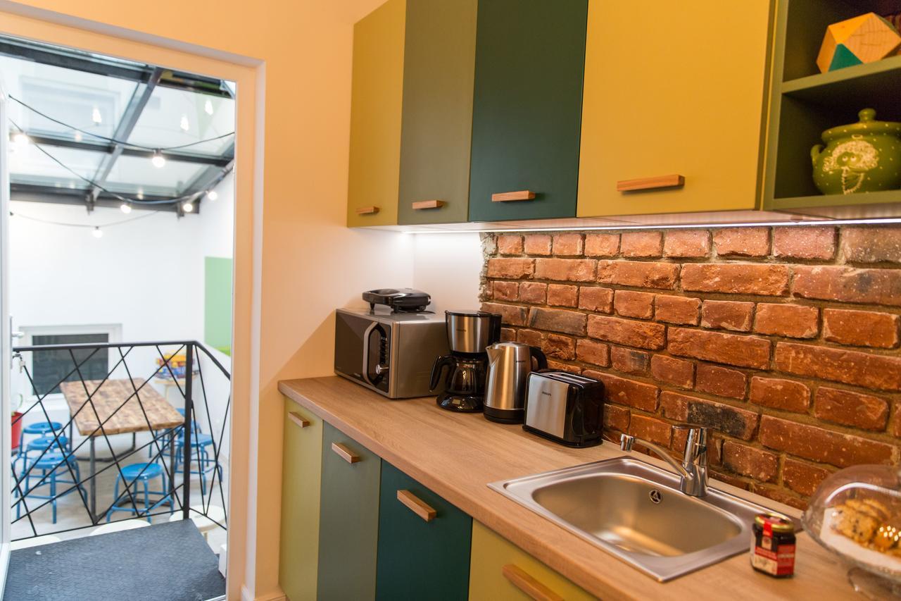 First Hostel Бухарест Экстерьер фото